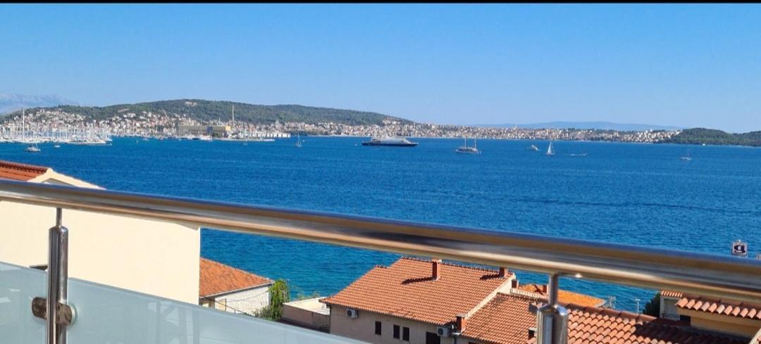 Apartmani Gizela Seget Donji Ruang foto