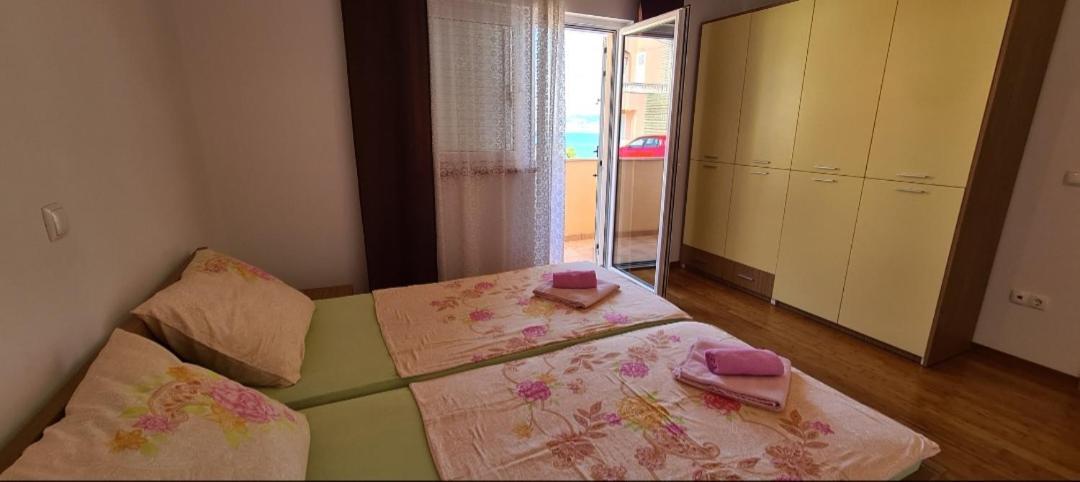 Apartmani Gizela Seget Donji Ruang foto