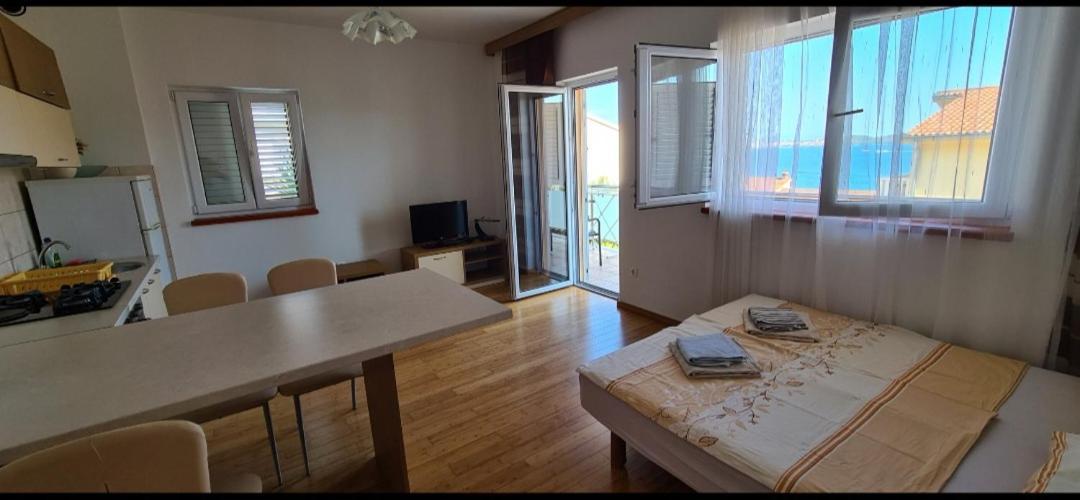 Apartmani Gizela Seget Donji Ruang foto